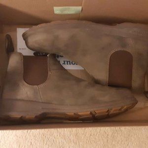 Like New Rustic Brown Blundstones